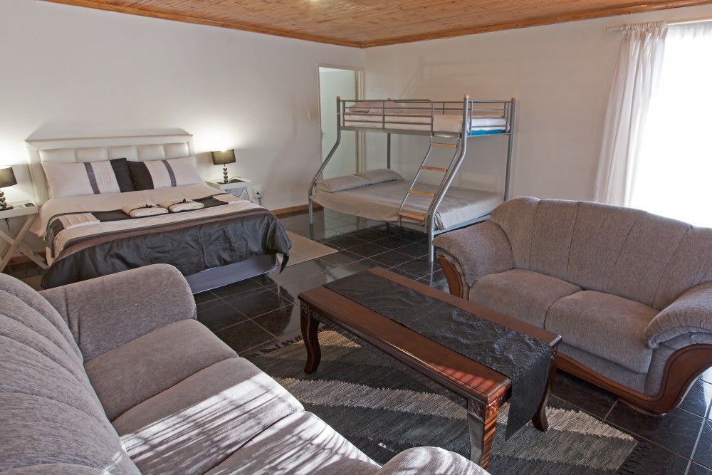 Eaglesnest Bed & Breakfast Kuils River Екстериор снимка